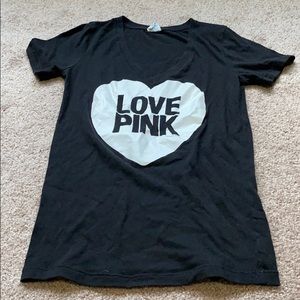 Black v-neck PINK Victoria’s Secret t-shirt